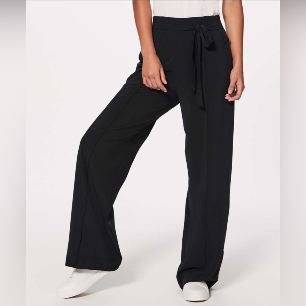 Lululemon Noir Pant in Black | Size 4